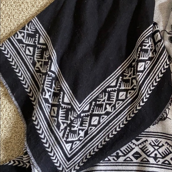 Comfy poncho hooded - Picture 1 of 5